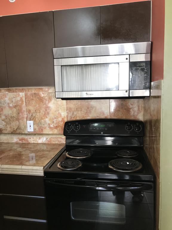 Waikiki Banyan Apartment Хонолулу Екстериор снимка