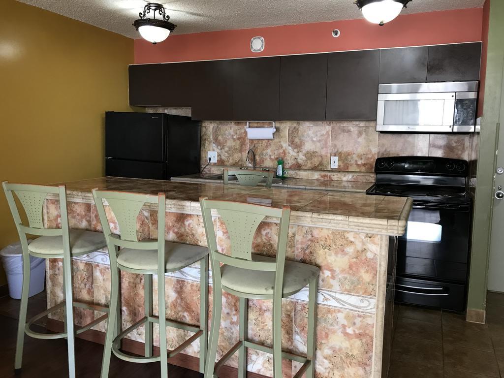 Waikiki Banyan Apartment Хонолулу Екстериор снимка